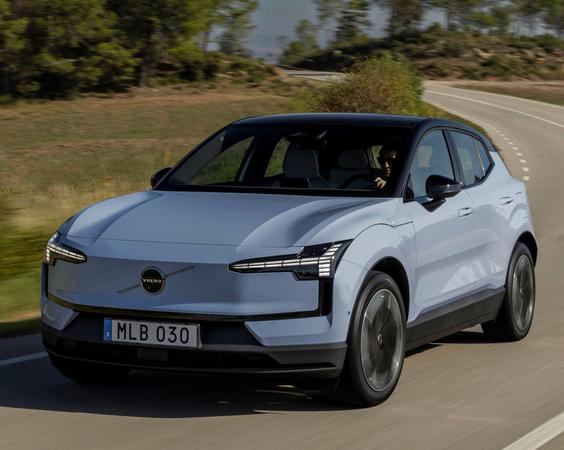 Volvo начинает поставки нового электромобиля в Южной Африке